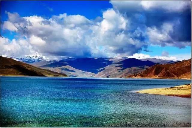 西藏，和平发展中的民族地区和谐典范